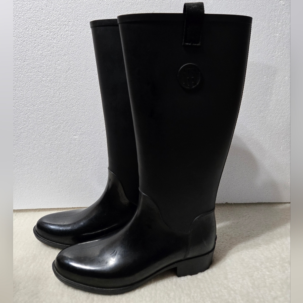 Tommy Hilfiger Black Tall Rain Boots. Euc
